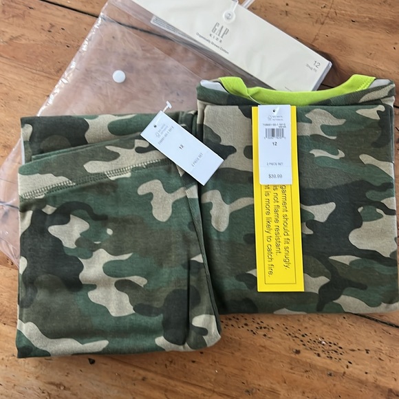 GAP KIDS Camo PJ set size 12 - Picture 6 of 10